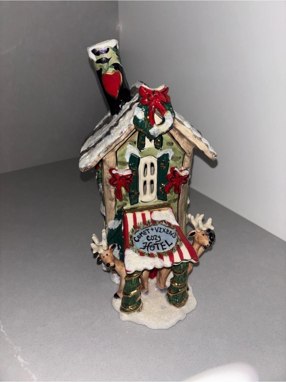 HEATHER GOLDMINC Comet & Vixen’s Hotel Candle 9” House Reindeerville Rare